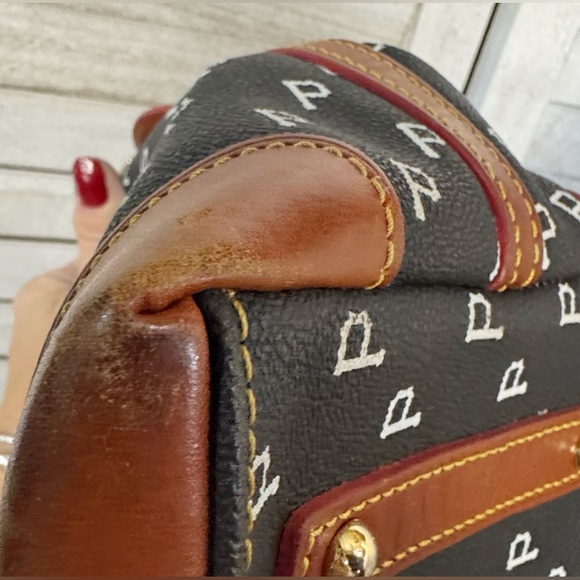 Dooney & Bourke Black and Brown Monogram Shoulder Bag. Pittsburgh Pirates. - Picture 10 of 13